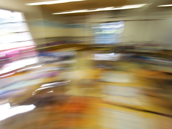 Showing the keiki (kids) how to take a “blurry” photograph of their entire class.